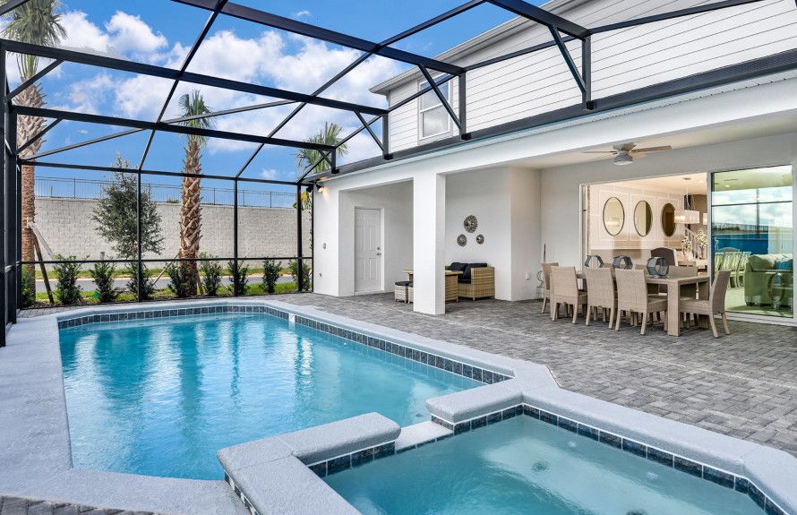 Screened-In Pools & Lanais