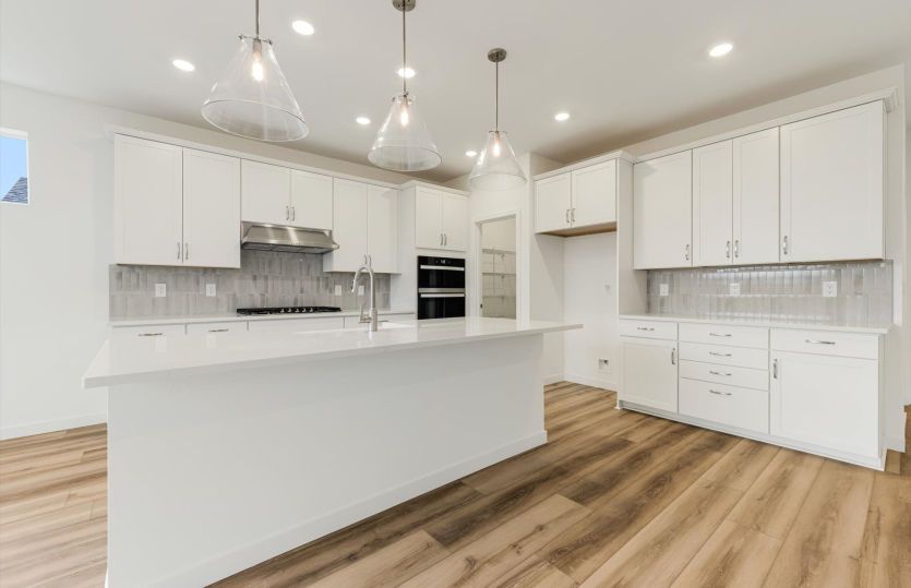 Large Kitchen with Island