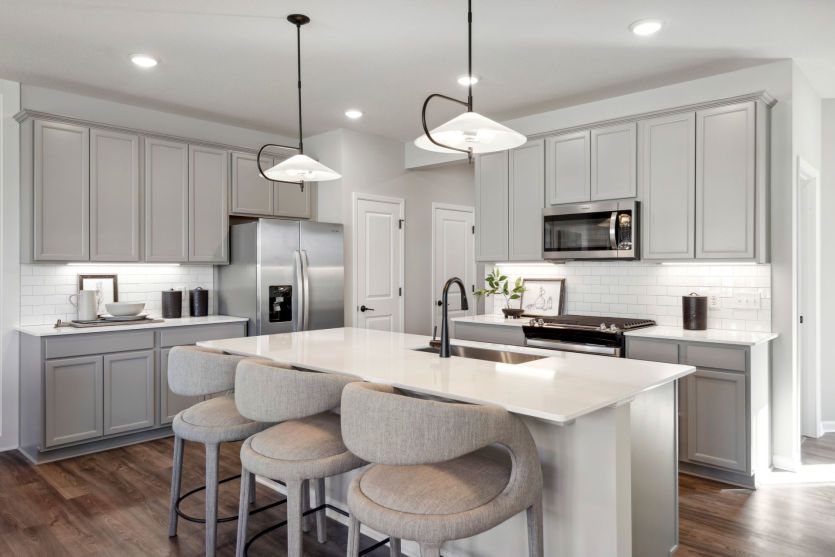Bright and Spacious Kitchen