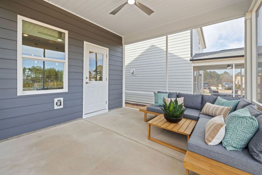 Screened-in Porch