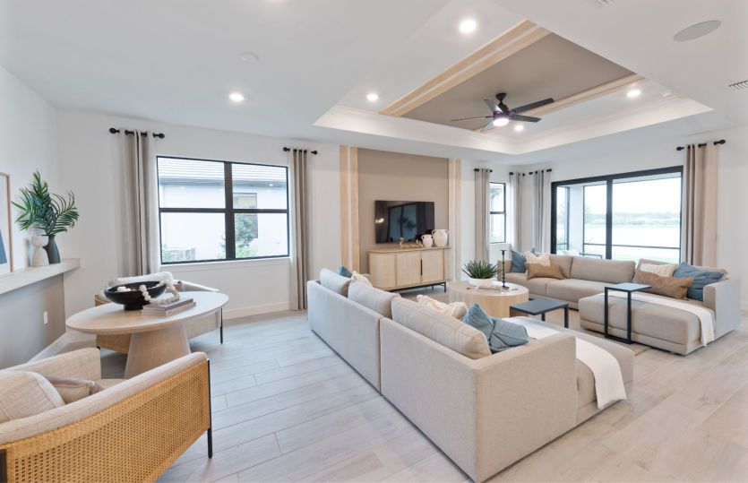 Decorative tray ceiling