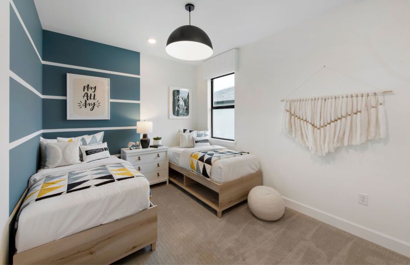 Additional bedroom option in lieu of golf cart storage