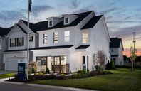 Towns at RiverWest por Pulte Homes en Indianapolis Indiana