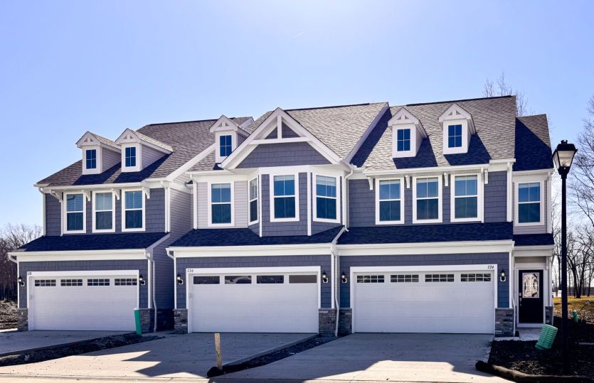 726 Harbour Town Ct. Avon Lake, OH 44012
