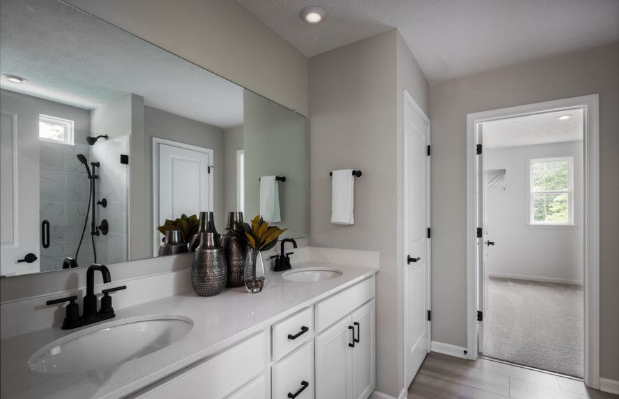 Spa-like Owner’s Bath