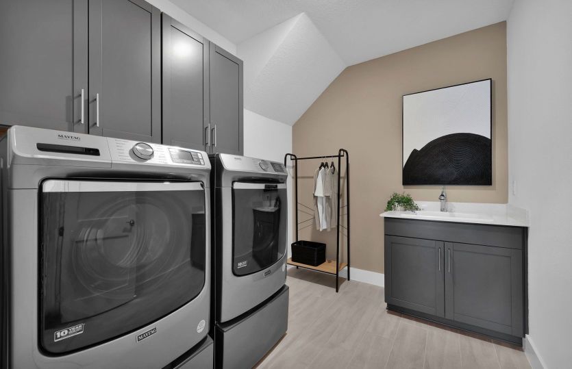 Merlot Grand | Laundry Room