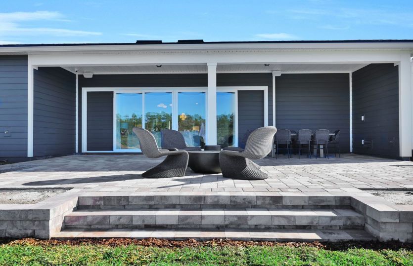 Merlot Grand | Covered Lanai