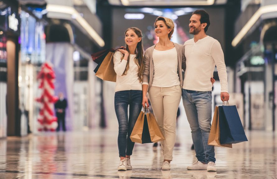 Nearby Shopping & Dining