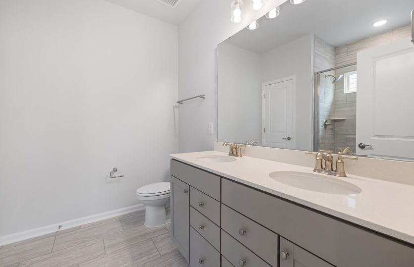 Owners Bath