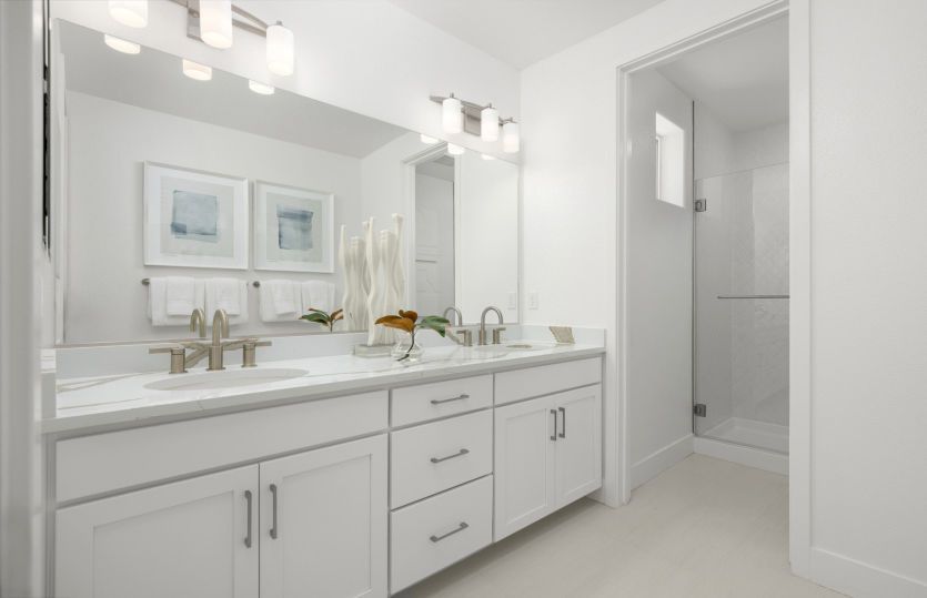 Owner's bath with double vanity sinks