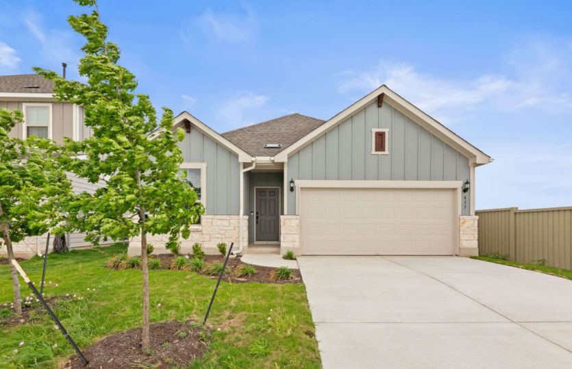 417 Singing Dove Way. Liberty Hill, TX 78642