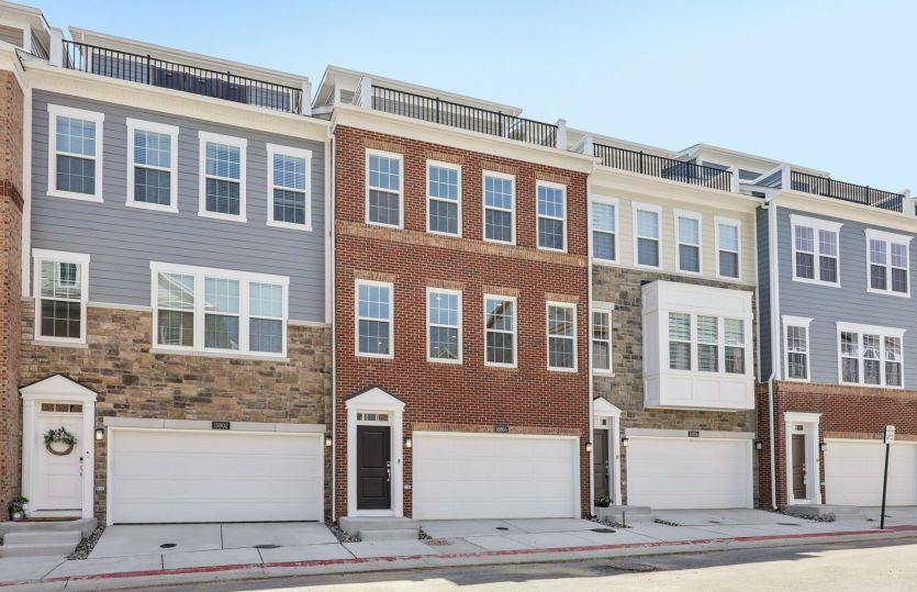 10804 Willow Terrace. Fairfax, VA 22030
