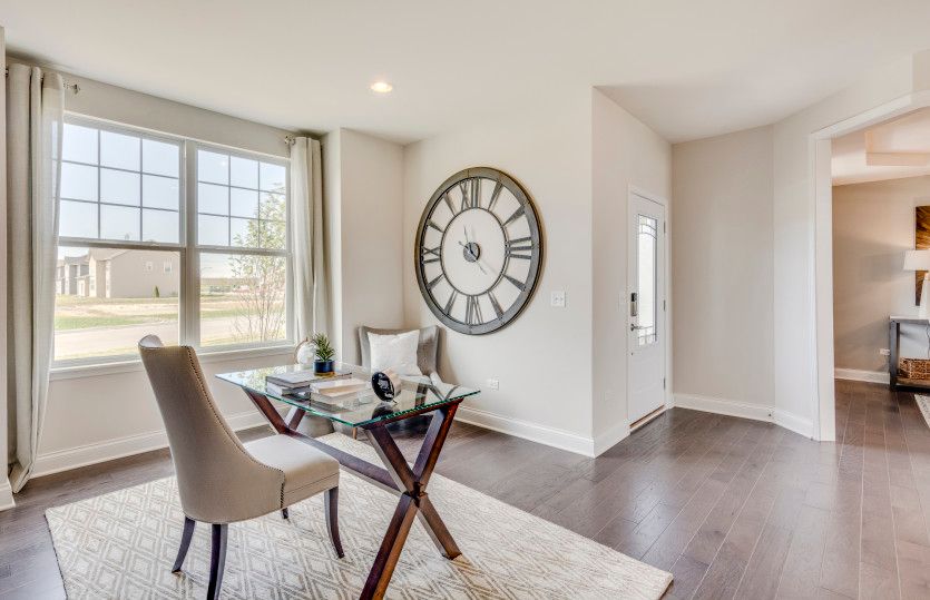 Spacious Flex Room and Foyer