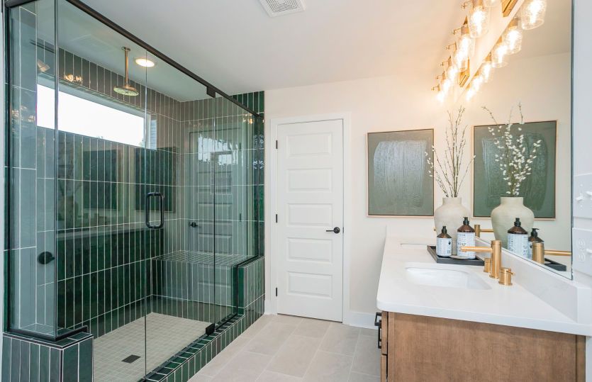 Continental Owner's Bath