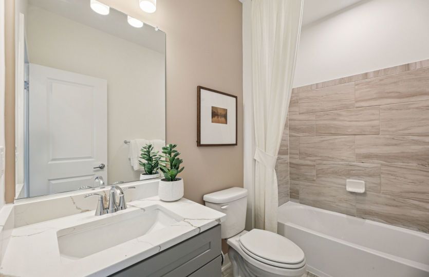 Hall Bath for Secondary Bedrooms