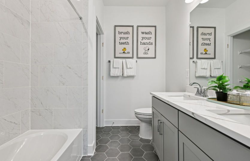 Hall Bath for Secondary Bedrooms