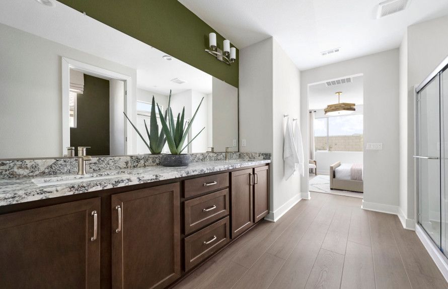 Parklane Owner's Bathroom