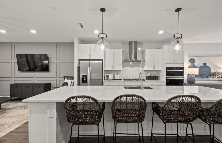 Bright and Spacious Kitchen