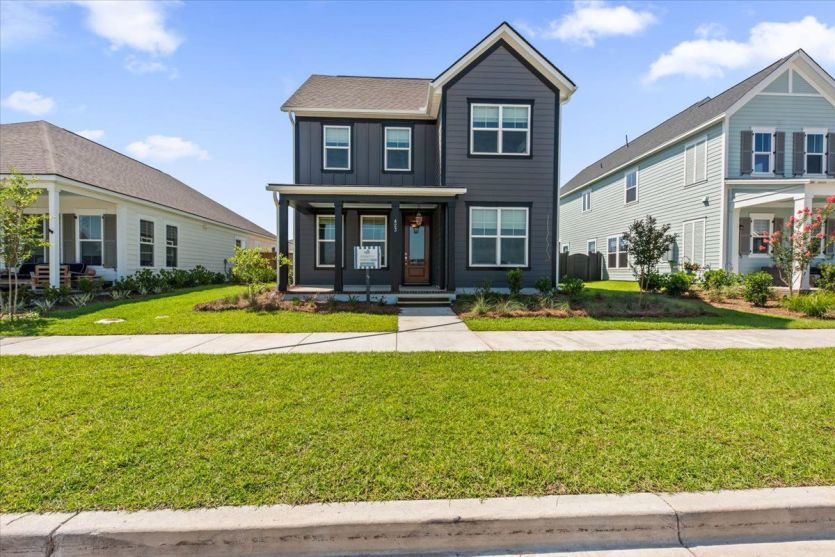 Rockingham | Exterior