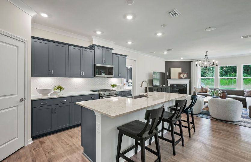 Open Kitchen, Perfect for Entertaining