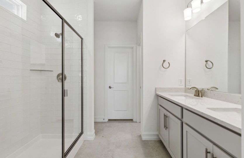 Spacious owner's bathroom