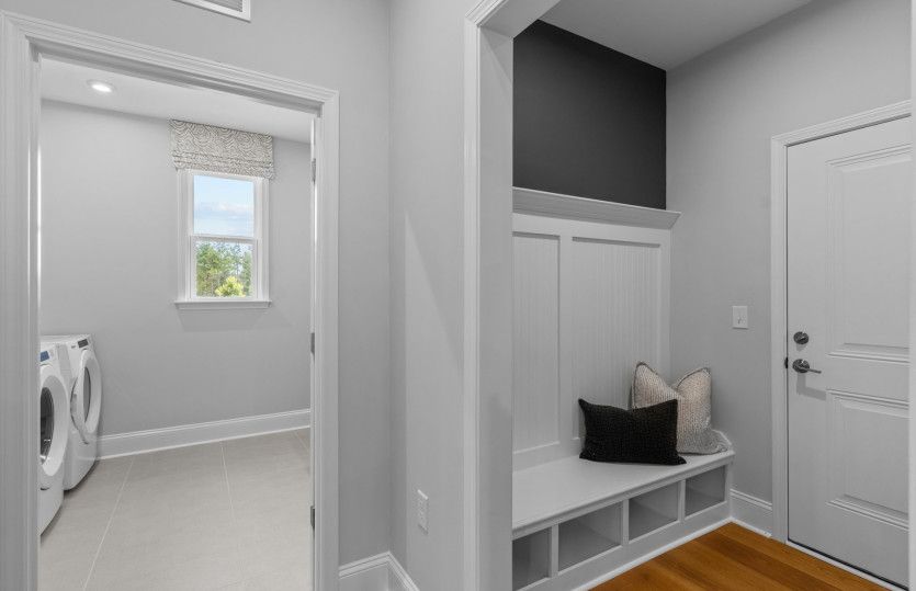Foyer, Model Representation