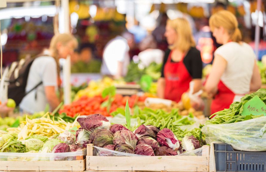 Local seasonal market