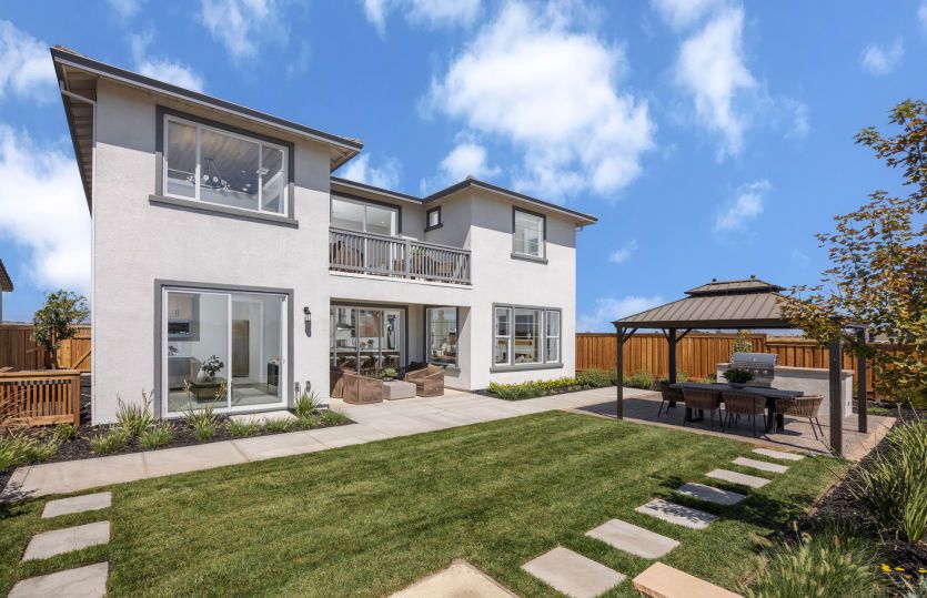 Spacious backyard