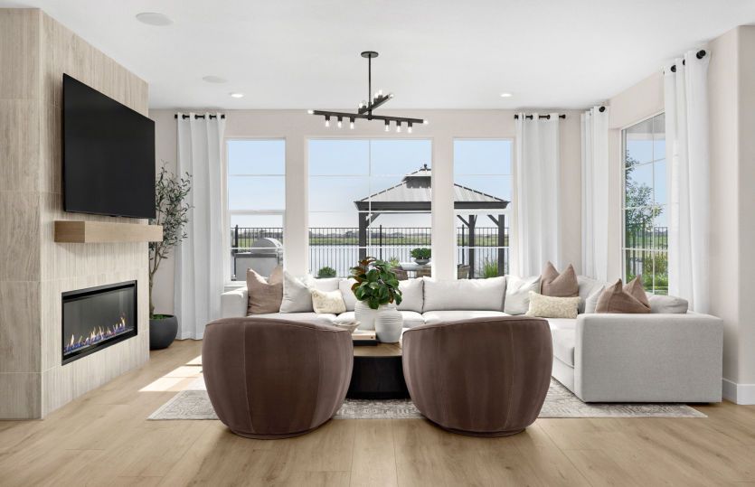 Gathering room with views of the lake