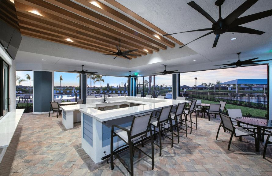 Outdoor Barefoot Bar