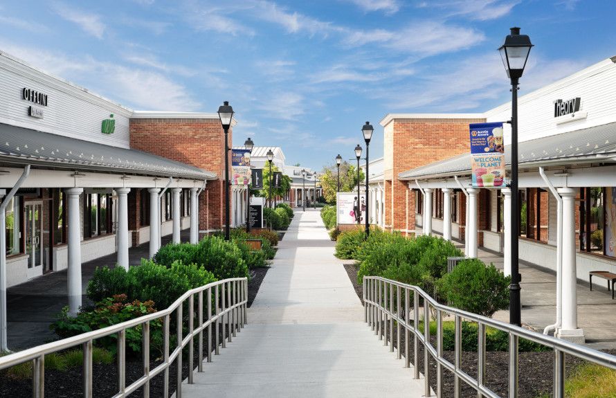 Leesburg Premium Outlets