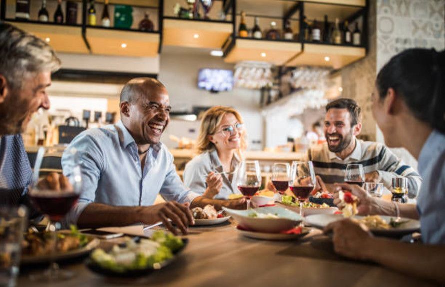 Close to Shopping & Dining