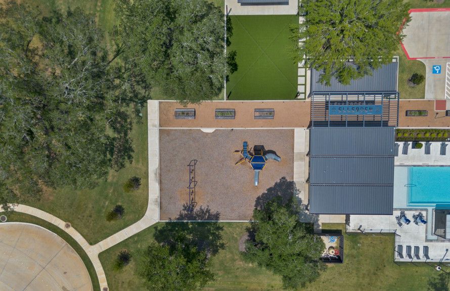 Overhead of community lawn