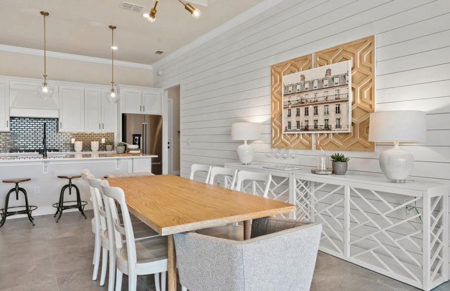 Entertain Family & Friends