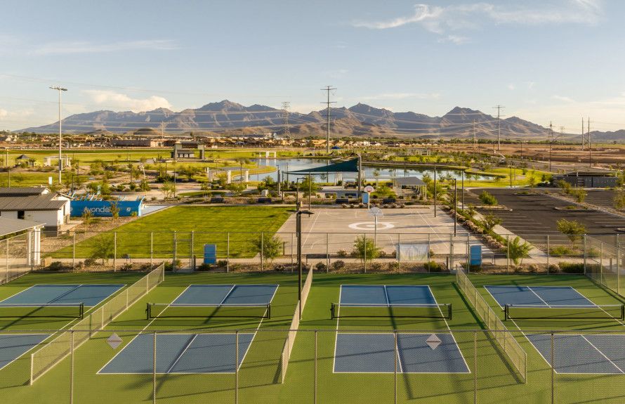 Alamar Community Amenities