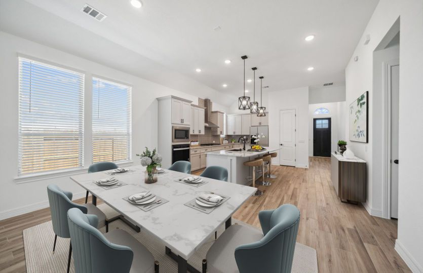 Staged Dining