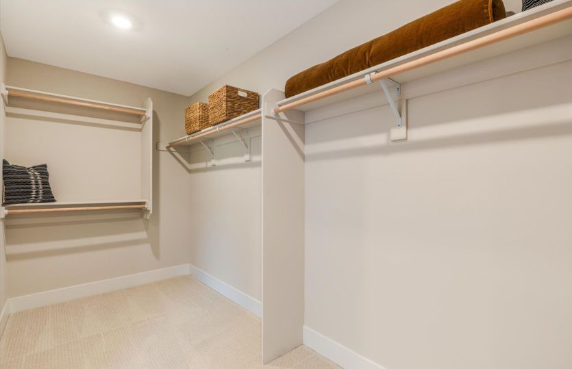 Primary suite walk-in closet