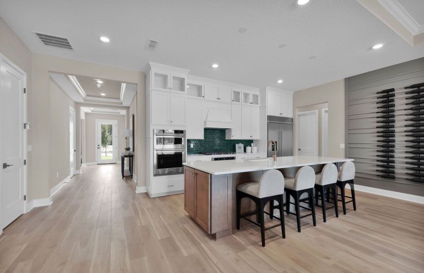 Mahogany Grand | Kitchen