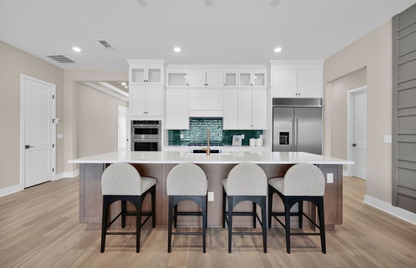Mahogany Grand | Kitchen