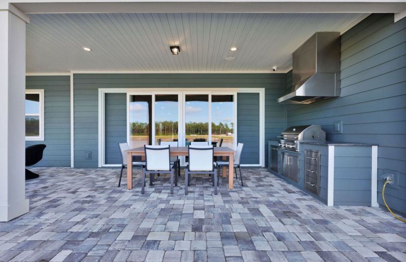 Mahogany Grand | Covered Lanai