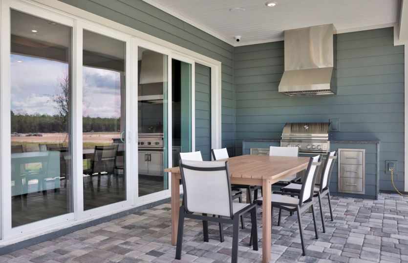Mahogany Grand | Outdoor Kitchen