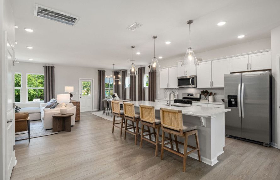 Plenty of Kitchen Seating
