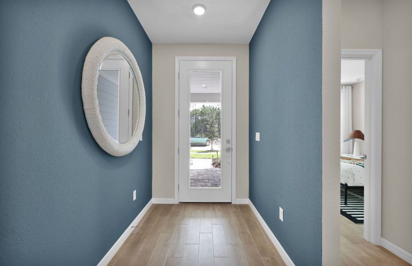 Mystique | Foyer