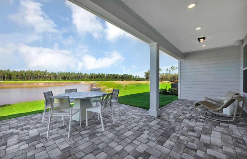 Mystique | Covered Lanai