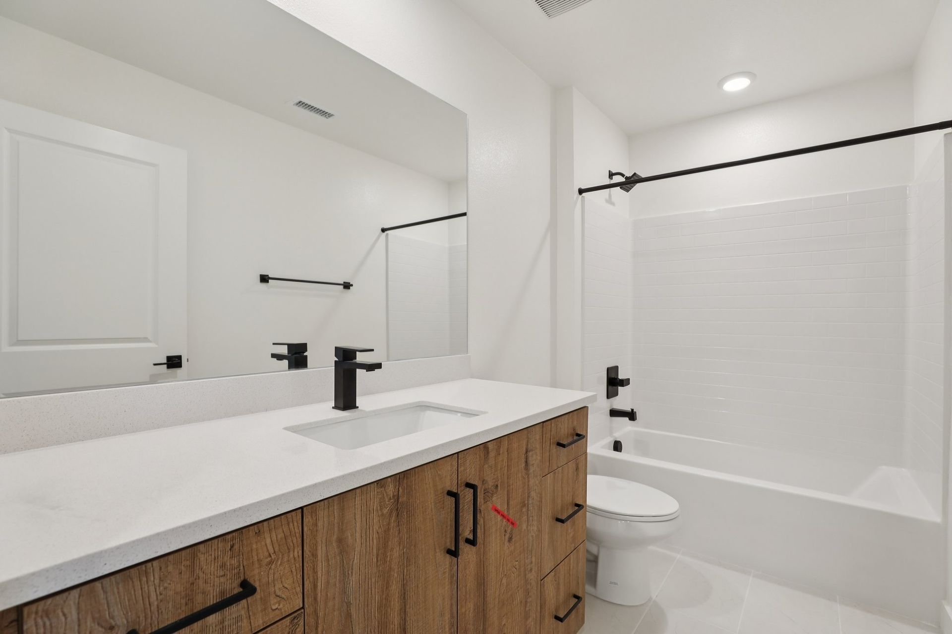 Secondary bath with upgraded cabinets