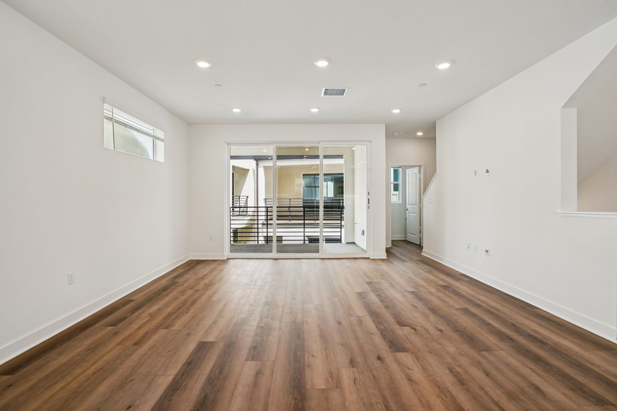 Living area connected to an outdoor deck