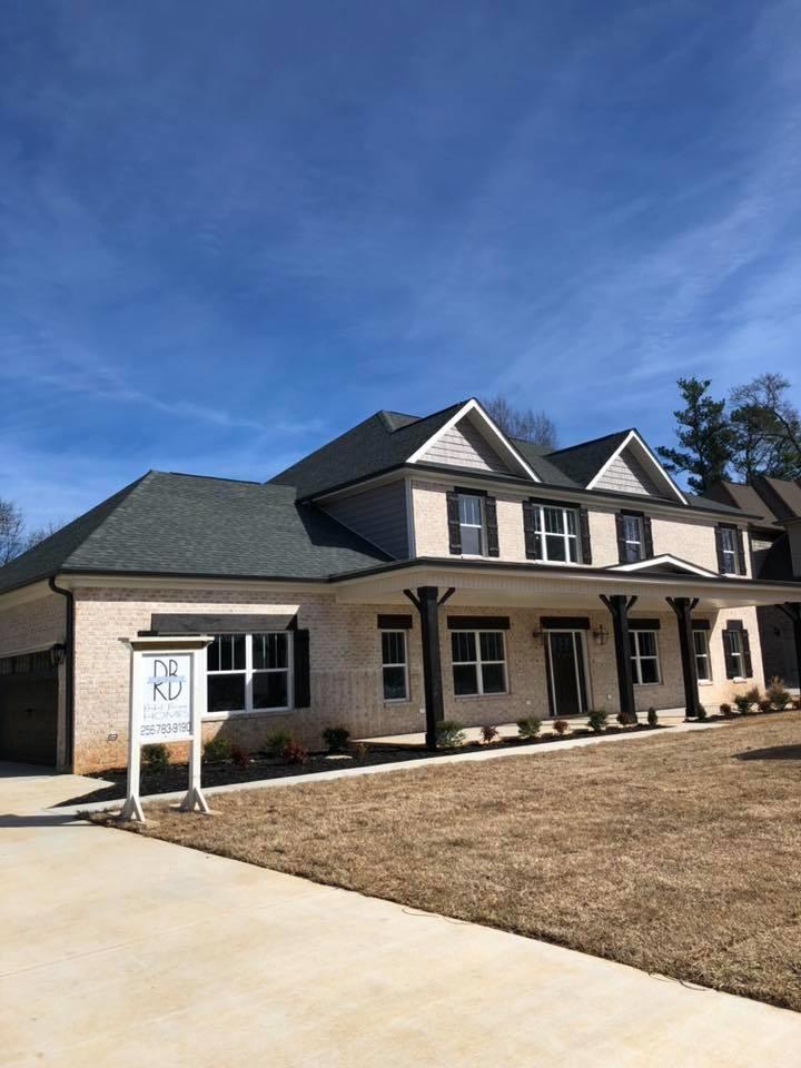 casa en Rachel Brown Homes. por Rachel Brown Homes.