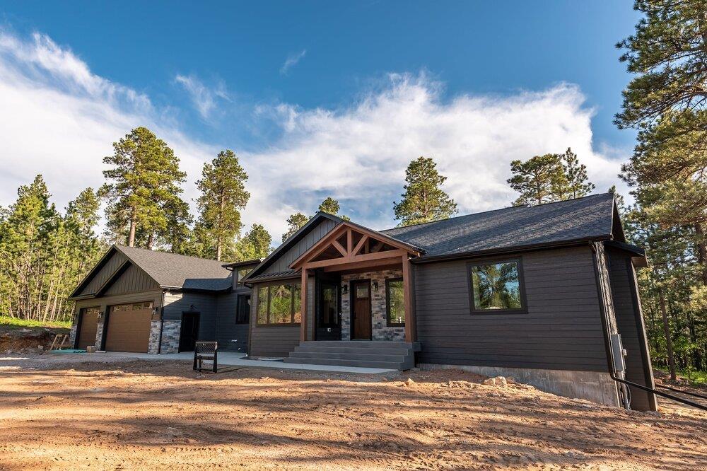 casa en The Timbers por Rae Marie Homes