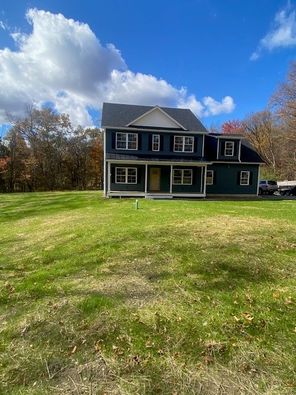 195 Mulford Road (Realty Community Floor Plan)