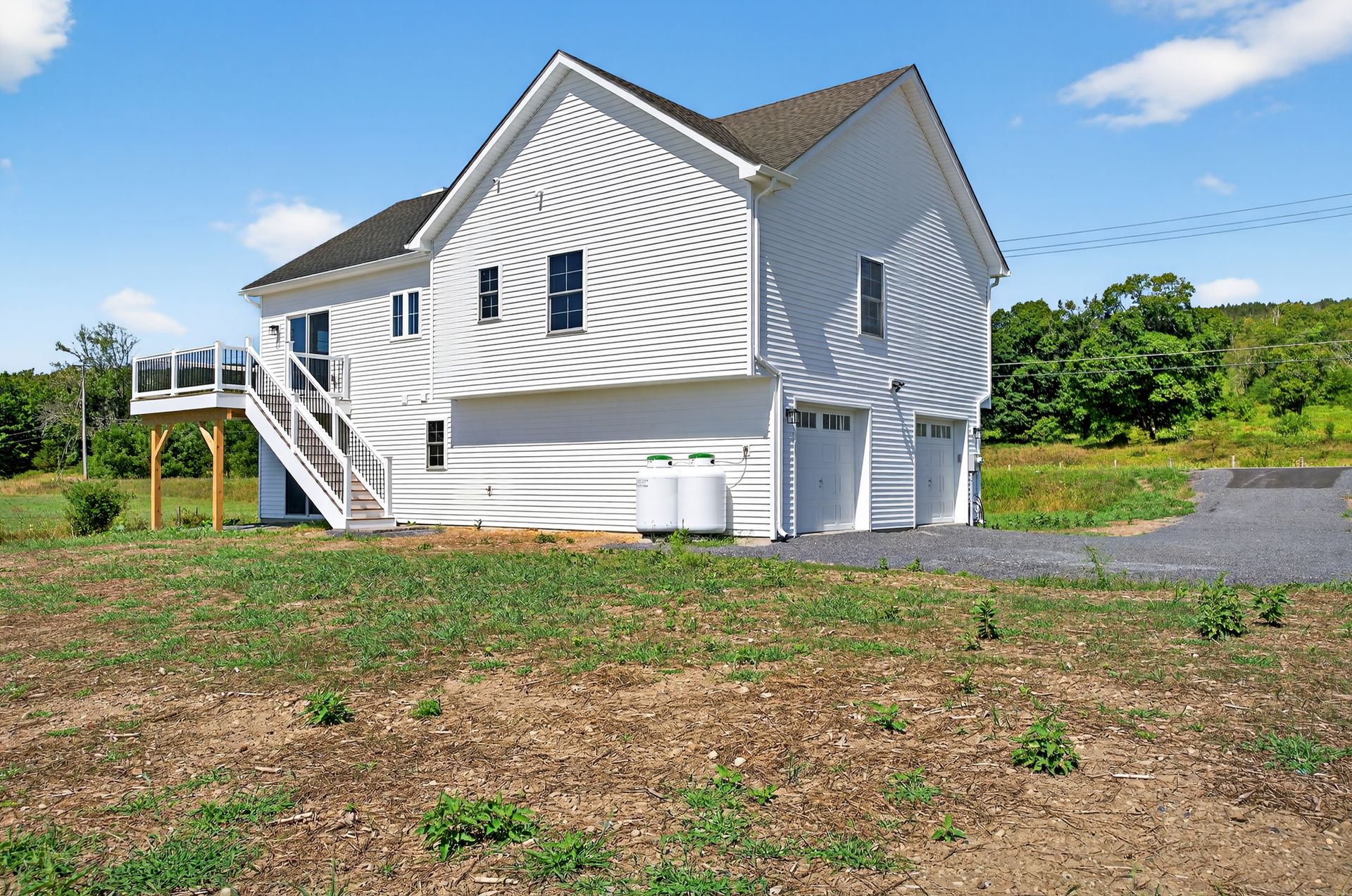 Photos highlight recent build. Options to personalize are available. 